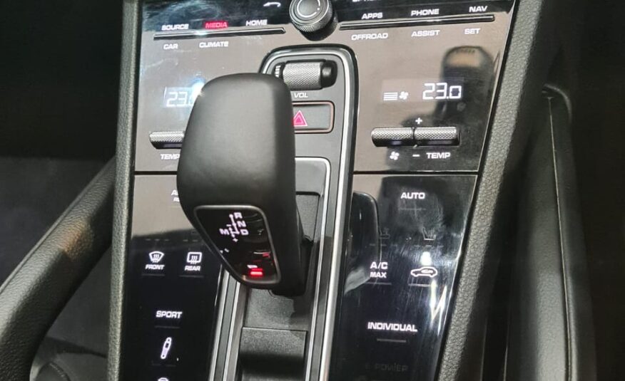 PORSCHE CAYENNE AUTO