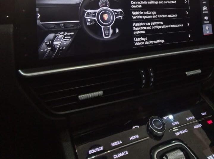 PORSCHE CAYENNE AUTO
