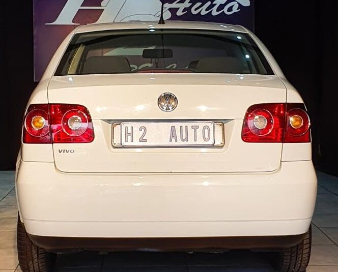 Volkswagen Polo Vivo GP 1.4 Conceptline Sedan