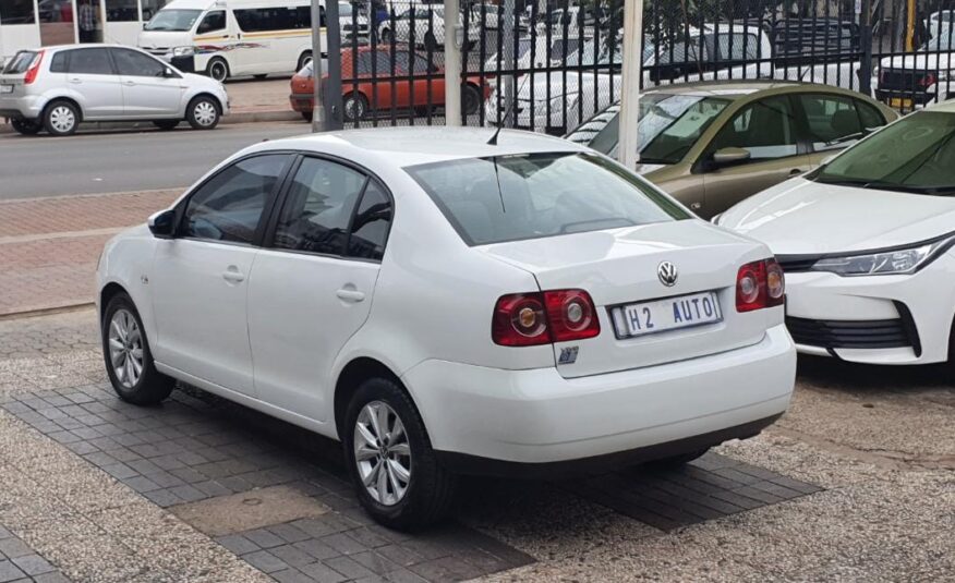 Volkswagen Polo Vivo GP 1.4 Trendline Sedan Auto