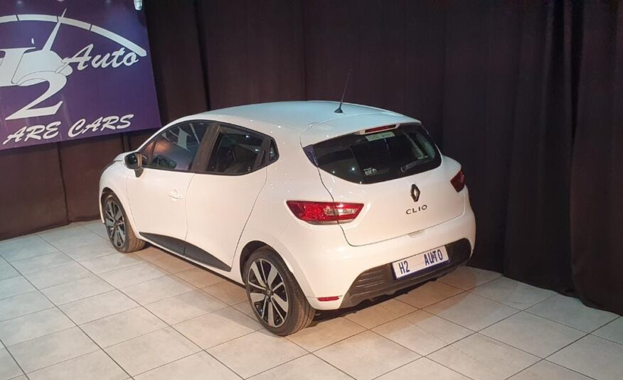 Renault Clio IV 900T Authentique 5-dr (66kW)