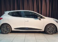 Renault Clio IV 900T Authentique 5-dr (66kW)