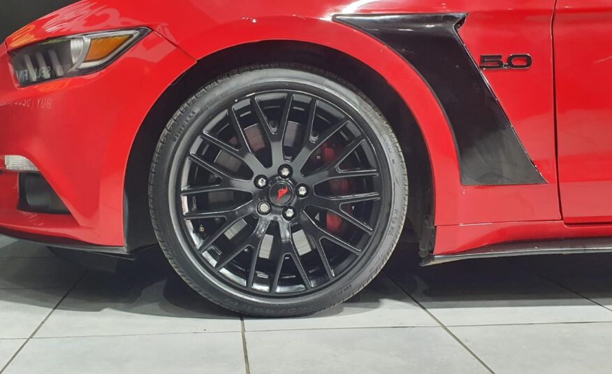 Ford Mustang 5.0 GT Auto