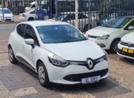 Renault Clio IV 900T Dynamique 5-dr (66kW)