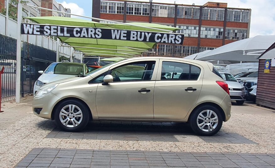 Opel Corsa 1.4 Essentia 5-dr