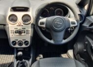 Opel Corsa 1.4 Essentia 5-dr