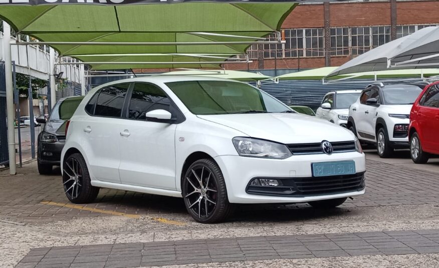 Volkswagen Polo Vivo 1.6 Comfortline Auto 5-dr