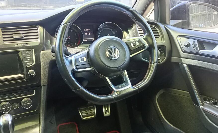 Volkswagen Golf VII GTI 2.0 TSI Auto