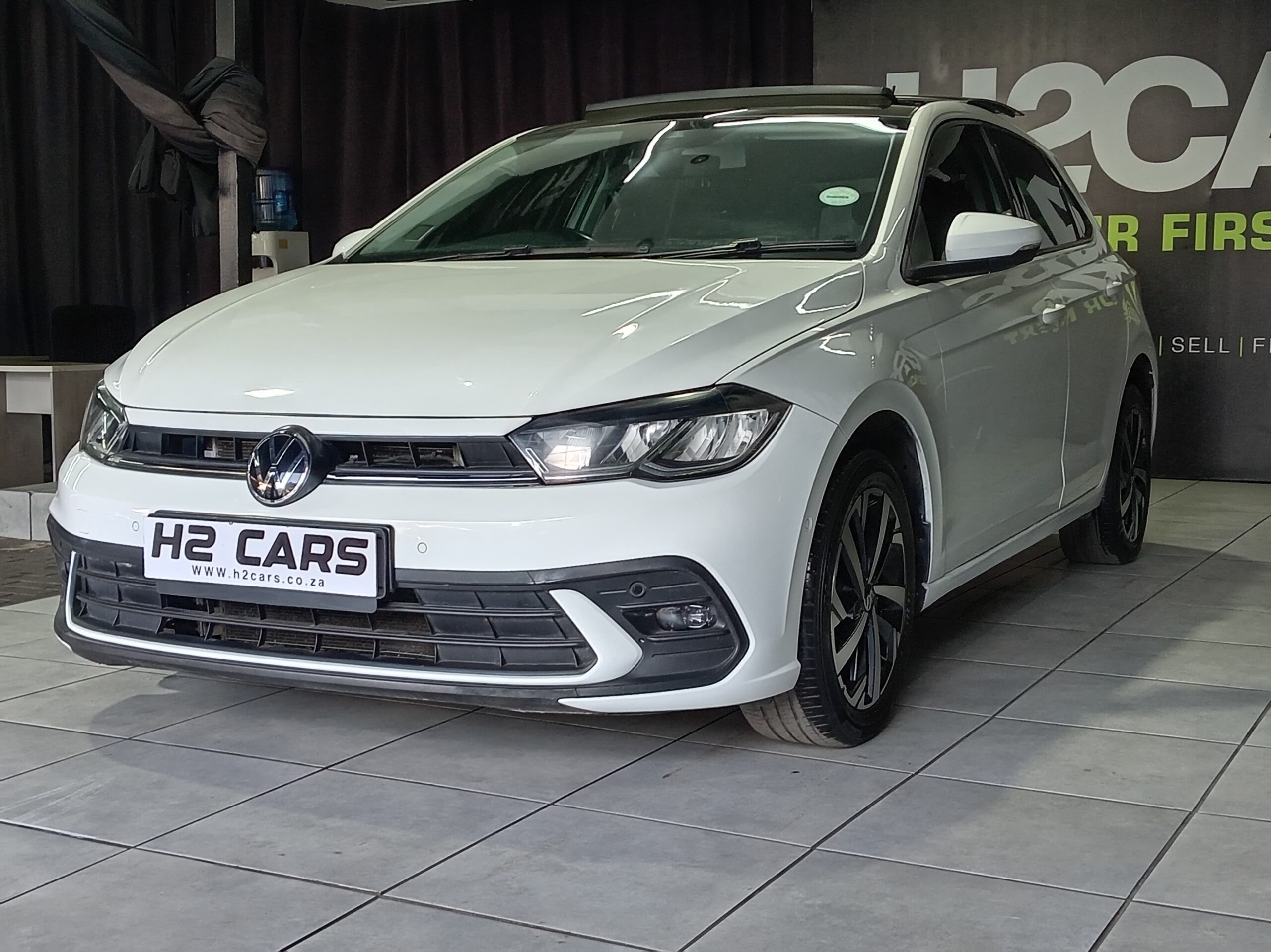 Volkswagen Polo 1.0 TSI Life Auto