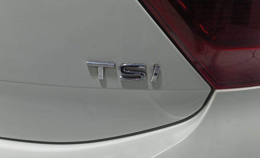 Volkswagen Polo 1.0 TSI Life Auto
