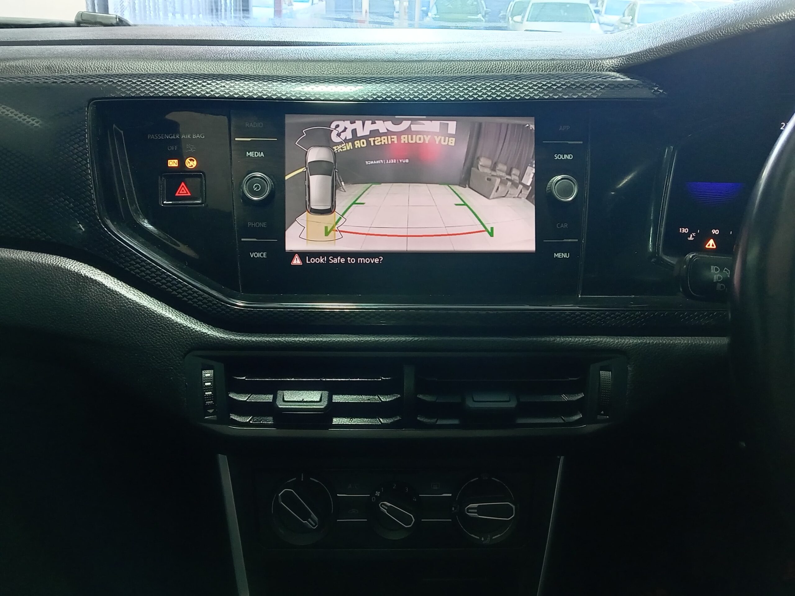 Volkswagen Polo 1.0 TSI Life Auto