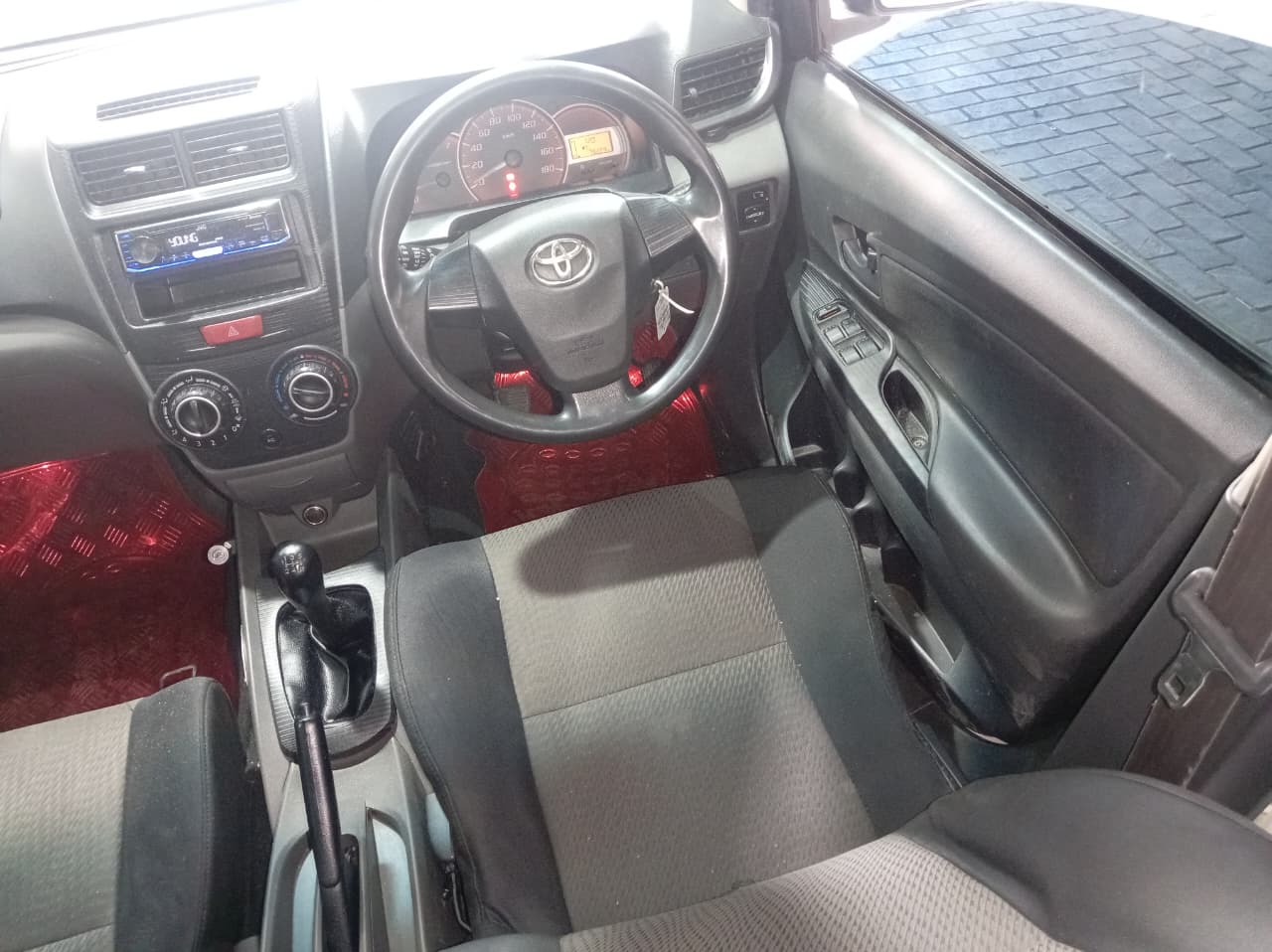 Toyota Avanza 1.5 TX
